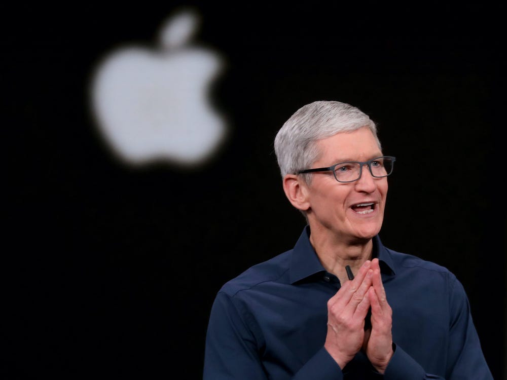 Le CEO d'Apple, Tim Cook, a gagné près de 100 millions $ en 2021
